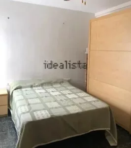 Piso a la venta con 3 dormitorios en Calle Alhamar
