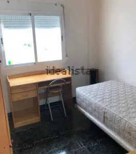 Piso a la venta con 3 dormitorios en Calle Alhamar