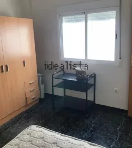 Piso a la venta con 3 dormitorios en Calle Alhamar