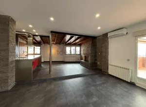 Ático con terraza en venta en La Zubia