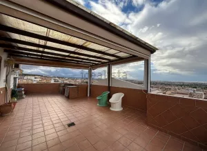 Ático con terraza en venta en La Zubia