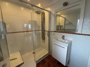 Ático con terraza en venta en La Zubia