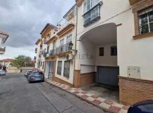 Ático con terraza en venta en La Zubia
