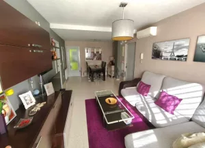 Piso de 3 dormitorios con garaje en La Zubia