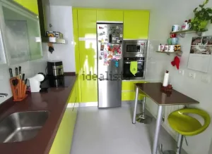 Piso de 3 dormitorios con garaje en La Zubia