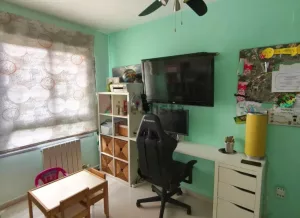 Piso de 3 dormitorios con garaje en La Zubia