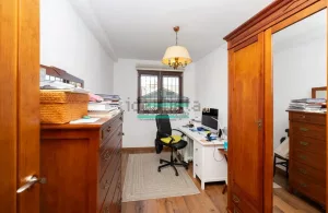 Chalet de 4 dormitorios con piscina en La Zubia