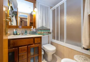 Chalet de 4 dormitorios con piscina en La Zubia