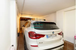 Chalet de 4 dormitorios con piscina en La Zubia