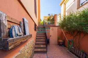 Chalet de 4 dormitorios con piscina en La Zubia