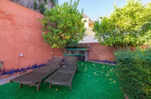 Chalet de 4 dormitorios con piscina en La Zubia