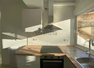 Piso de 2 dormitorios en Paseo del Salón