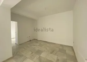 Piso de 2 dormitorios en Paseo del Salón