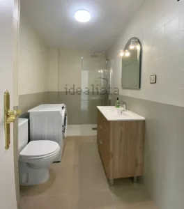 Piso de 2 dormitorios en Paseo del Salón