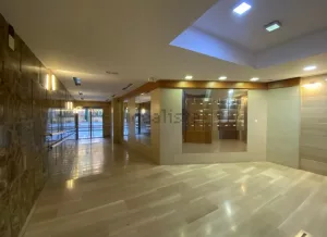 Piso de 2 dormitorios en Paseo del Salón