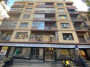 Piso de 2 dormitorios en Paseo del Salón