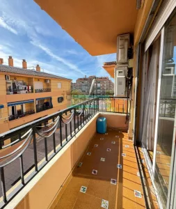 Piso de 3 dormitorios en Granada centro