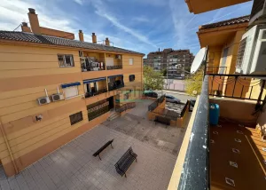 Piso de 3 dormitorios en Granada centro