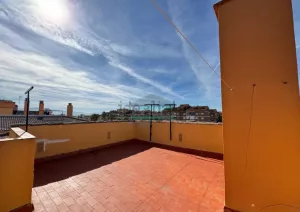 Piso de 3 dormitorios en Granada centro