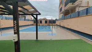 Piso de 2 dormitorios con garaje en Las Gabias