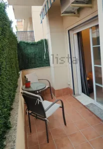 Piso de 2 dormitorios con garaje en Las Gabias