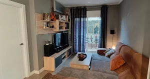 Piso de 2 dormitorios con garaje en Las Gabias