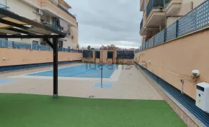 Piso de 2 dormitorios con garaje en Las Gabias