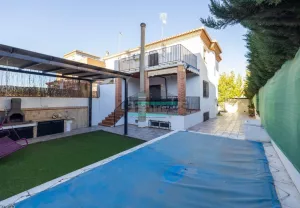 Casa de 3 dormitorios en Las Gabias