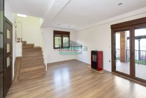 Casa de 3 dormitorios en Las Gabias