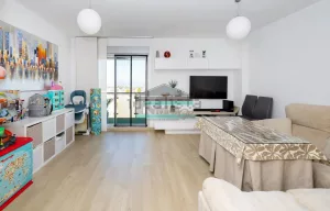 Piso reformado con 2 dormitorios en Alhendín