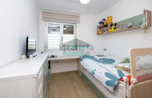 Piso reformado con 2 dormitorios en Alhendín