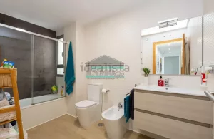 Piso reformado con 2 dormitorios en Alhendín