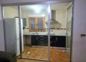 Piso de 2 dormitorios con garaje en La Zubia