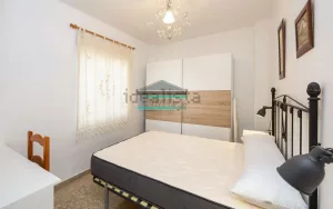 Piso de 1 dormitorio con terraza en Armilla