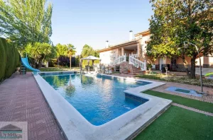 Casa de alquiler de 3 dormitorios en Las Gabias