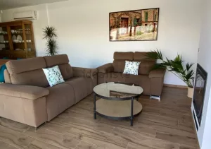 Chalet de 3 dormitorios con piscina en Alhendín