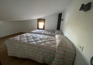 Chalet de 3 dormitorios con piscina en Alhendín