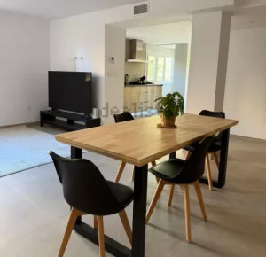 Piso reformado de 2 dormitorios en el Zaidín