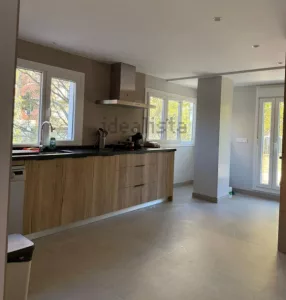 Piso reformado de 2 dormitorios en el Zaidín