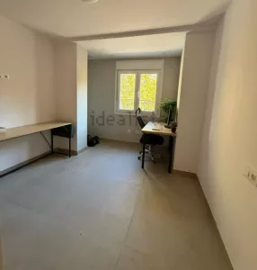 Piso reformado de 2 dormitorios en el Zaidín