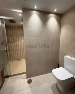 Piso reformado de 2 dormitorios en el Zaidín