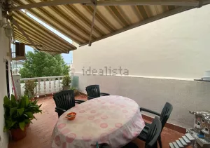 Casa de 4 dormitorios y garaje en Albolote