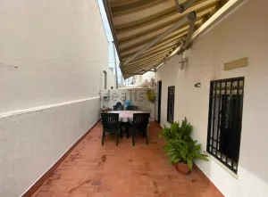 Casa de 4 dormitorios y garaje en Albolote