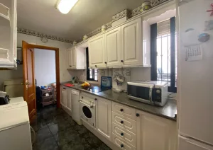 Casa de 4 dormitorios y garaje en Albolote