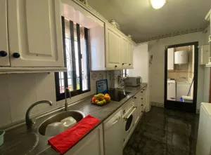 Casa de 4 dormitorios y garaje en Albolote