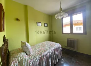 Casa de 4 dormitorios y garaje en Albolote