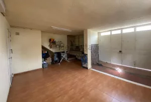 Casa de 4 dormitorios y garaje en Albolote