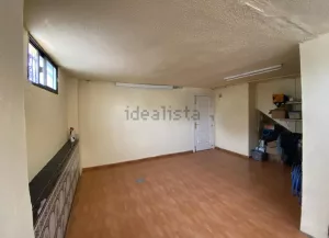 Casa de 4 dormitorios y garaje en Albolote