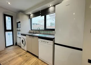 Piso reformado de 2 dormitorios en Cájar