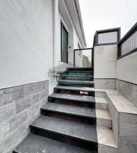 Piso reformado de 2 dormitorios en Cájar